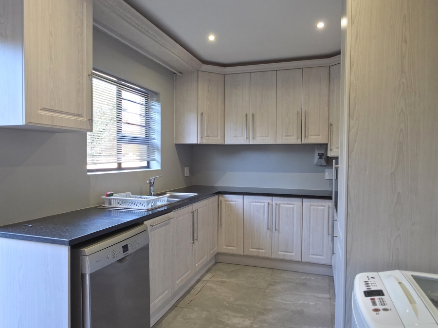 5 Bedroom Property for Sale in Noorsekloof Eastern Cape